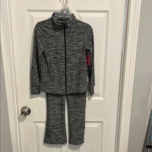 Pro Player Black and White Striped Jacket set. Girls size 7/8.